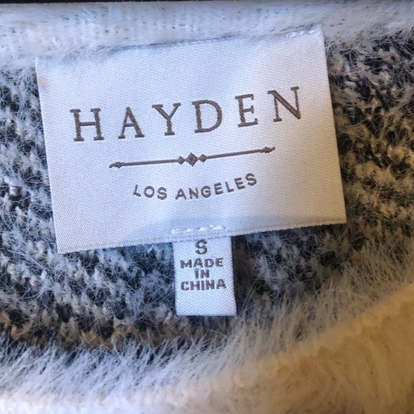 Hayden Los Angeles Animal Print Leopard Fuzzy Eyelash Relaxed Sweater - Picture 4 of 10